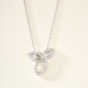 Harry Winston necklace